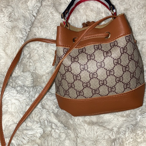 Cute mini BAGS 💜💚❤️ - Picture 12 of 17